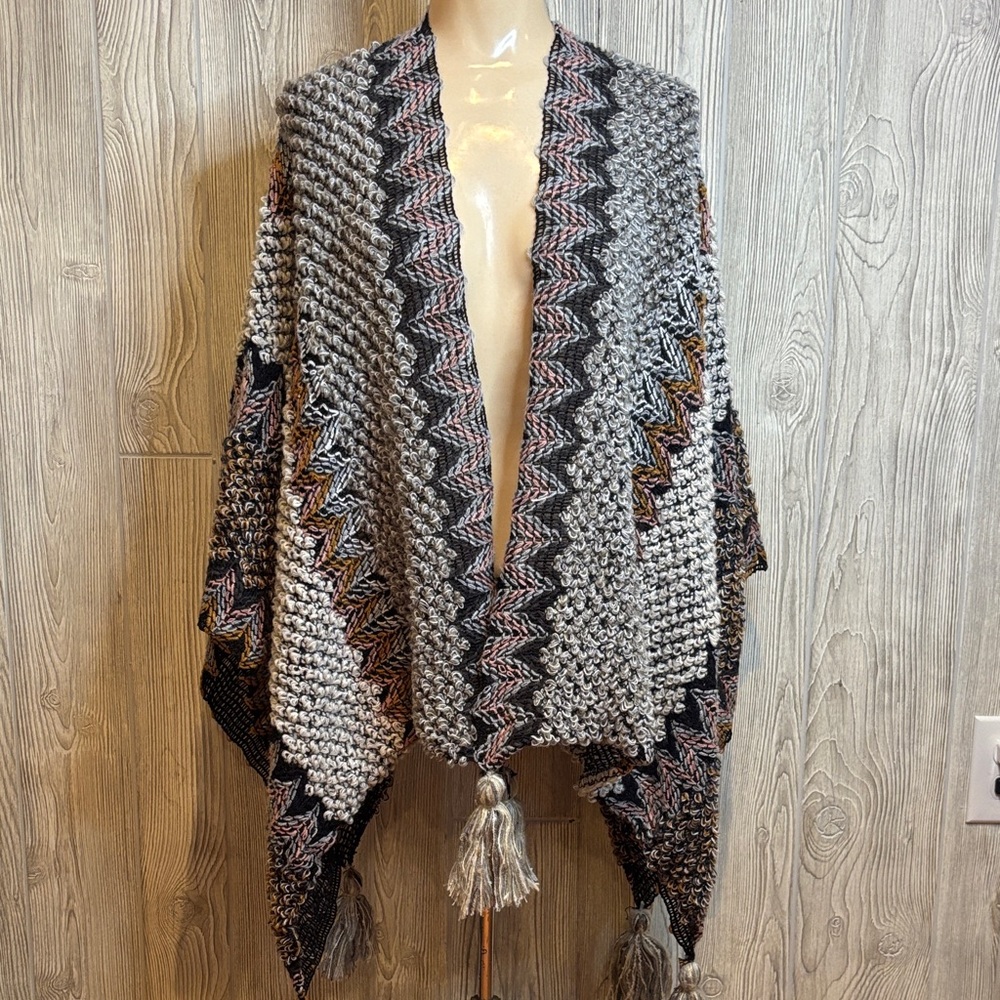 SAACHI Boho Multi Chevron Knit Fringe Open Kimino Poncho Cardigan NWOT - OS